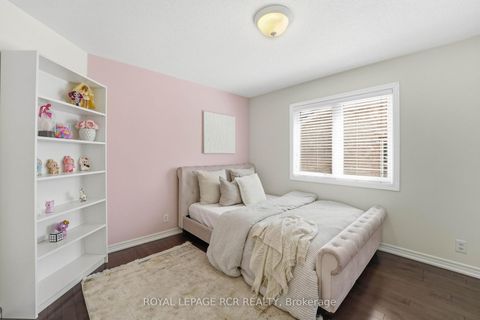 Photo 32 at 18 Kerr Lane, Bayview Northeast, Aurora