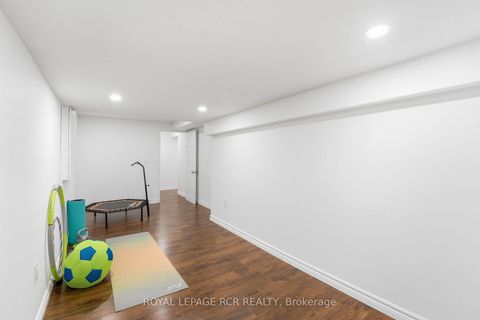 Photo 43 at 18 Kerr Lane, Bayview Northeast, Aurora