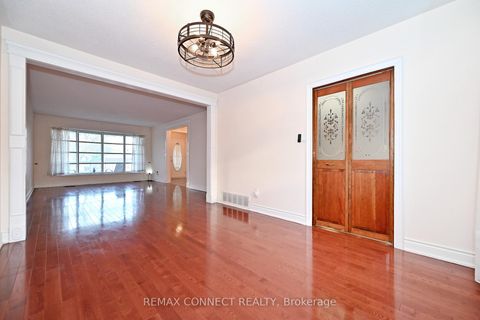 Photo 7 at 60 Brian Drive, Pleasant View, Toronto