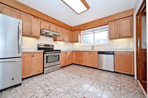 Photo 8 at 60 Brian Drive, Pleasant View, Toronto