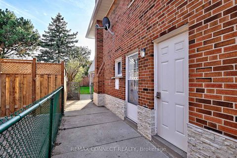 Photo 31 at 60 Brian Drive, Pleasant View, Toronto