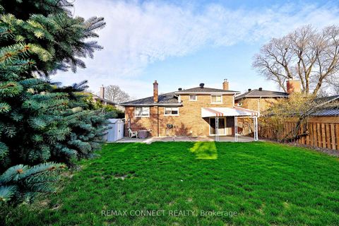Photo 34 at 60 Brian Drive, Pleasant View, Toronto