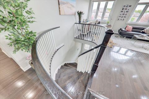 Photo 7 at 577 Royalpark Way, Elder Mills, Vaughan