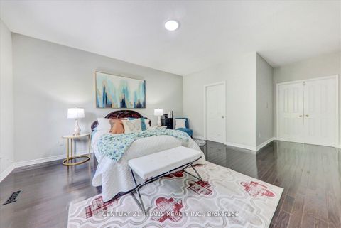 Photo 19 at 577 Royalpark Way, Elder Mills, Vaughan