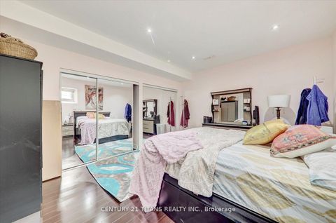 Photo 33 at 577 Royalpark Way, Elder Mills, Vaughan