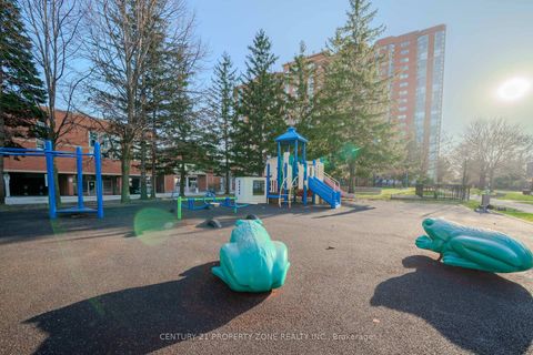 Photo 9 at PH03 - 2466 Eglinton Avenue E, Eglinton East, Toronto