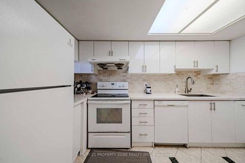 Photo 19 at PH03 - 2466 Eglinton Avenue E, Eglinton East, Toronto