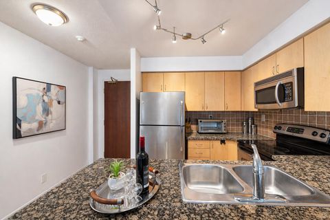 Photo 14 at 905 - 5 Michael Power Place, City Centre West, Toronto