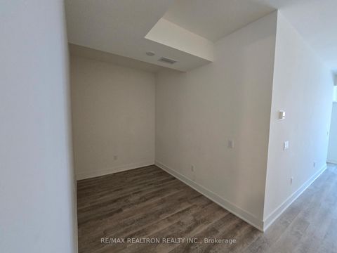 Photo 7 at 301 - 185 Deerfield Road, Central Newmarket, Newmarket