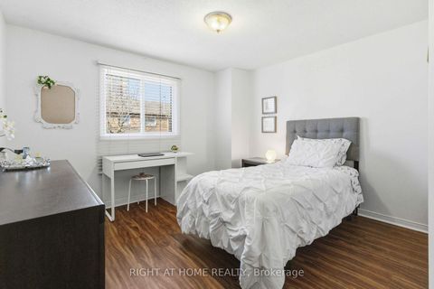 Photo 22 at 39 Davies Crescent, Pringle Creek, Whitby