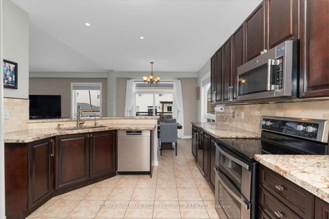 Photo 3 at 20 The Queensway, Shore, Barrie