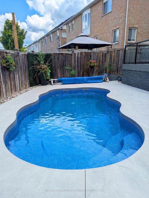 Photo 4 at 20 The Queensway, Shore, Barrie