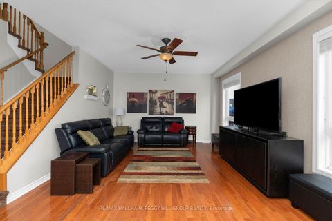 Photo 7 at 20 The Queensway, Shore, Barrie