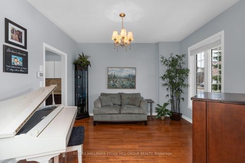 Photo 8 at 20 The Queensway, Shore, Barrie