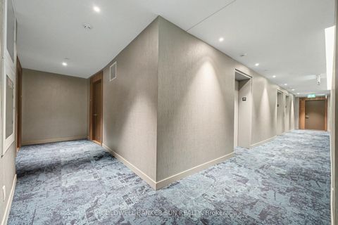 Photo 3 at 2009 - 39 Mary Street, City Centre, Barrie