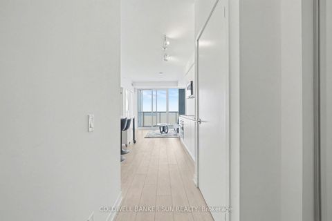 Photo 6 at 2009 - 39 Mary Street, City Centre, Barrie