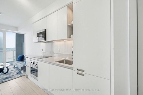 Photo 13 at 2009 - 39 Mary Street, City Centre, Barrie