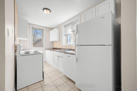 Photo 7 at 301 Gibbons Street, McLaughlin, Oshawa
