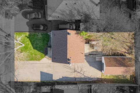 Photo 33 at 301 Gibbons Street, McLaughlin, Oshawa