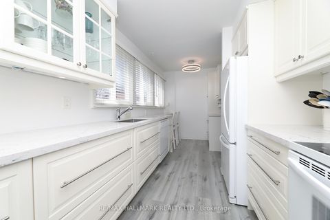 Photo 11 at 137 - 90 Wingarden Court, Malvern, Toronto