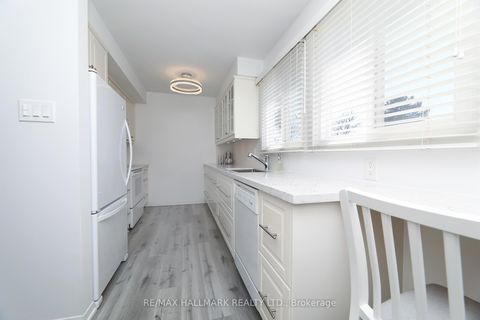 Photo 12 at 137 - 90 Wingarden Court, Malvern, Toronto