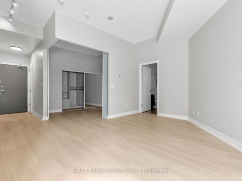 Photo 4 at 216 - 169 Fort York Boulevard, Waterfront Communities C1, Toronto