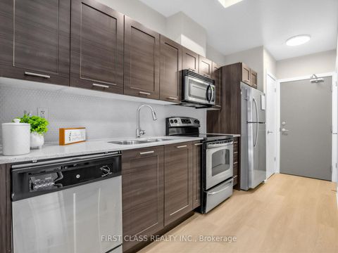 Photo 7 at 216 - 169 Fort York Boulevard, Waterfront Communities C1, Toronto
