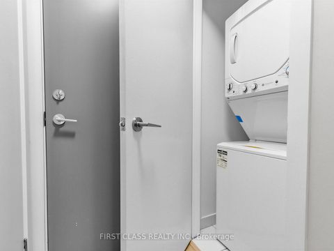 Photo 26 at 216 - 169 Fort York Boulevard, Waterfront Communities C1, Toronto