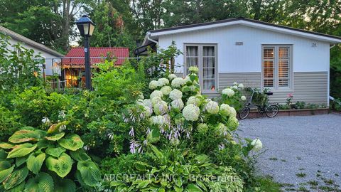 Photo 1 at 24 Chickadee Court, Pefferlaw, Georgina