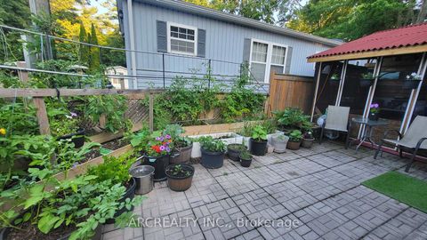 Photo 2 at 24 Chickadee Court, Pefferlaw, Georgina