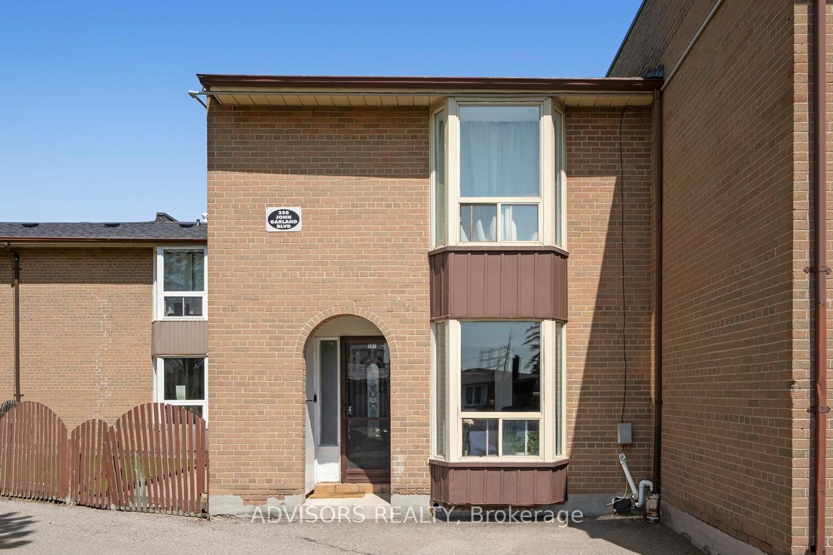 247 - 258 John Garland Boulevard, Clairville, Toronto photo 8