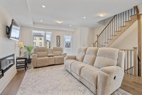 Photo 9 at 324 Laplante Street, Summerhill Estates, Newmarket