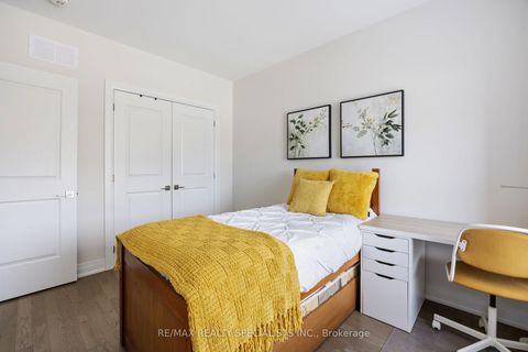 Photo 34 at 324 Laplante Street, Summerhill Estates, Newmarket