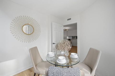 Photo 19 at 1009 - 717 Bay Street, Bay Street Corridor, Toronto