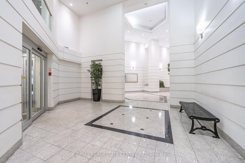 Photo 37 at 1009 - 717 Bay Street, Bay Street Corridor, Toronto