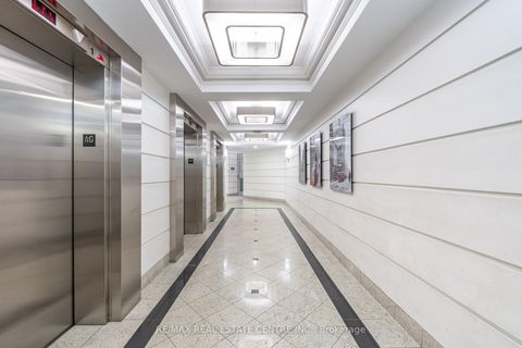 Photo 38 at 1009 - 717 Bay Street, Bay Street Corridor, Toronto