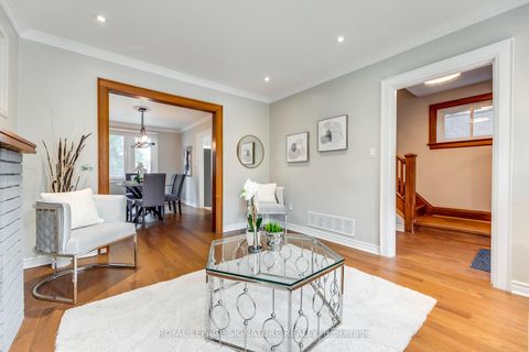 Photo 3 at 118 Blantyre Avenue, Cliffside, Toronto