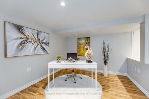 Photo 20 at 118 Blantyre Avenue, Cliffside, Toronto