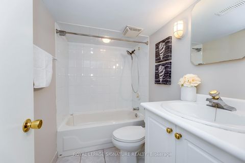 Photo 22 at 118 Blantyre Avenue, Cliffside, Toronto