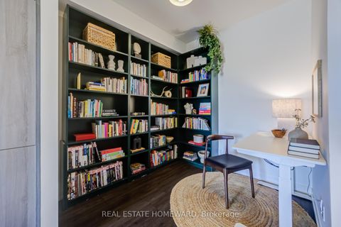 Photo 7 at 309 - 223 St Clair Avenue W, Casa Loma, Toronto