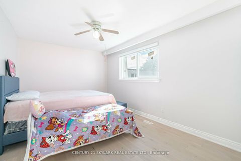 Photo 8 at 26 - 435 Silverstone Drive, Clairville, Toronto