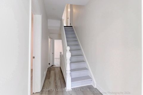 Photo 13 at 4 Andrews Avenue, Bellwoods, Toronto