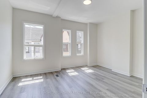 Photo 18 at 4 Andrews Avenue, Bellwoods, Toronto