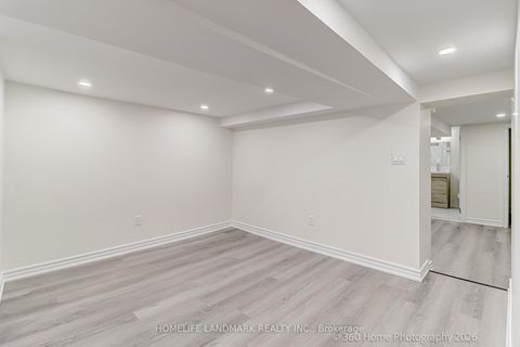 Photo 27 at 4 Andrews Avenue, Bellwoods, Toronto