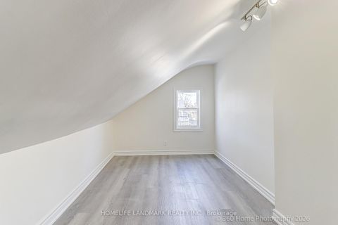 Photo 33 at 4 Andrews Avenue, Bellwoods, Toronto