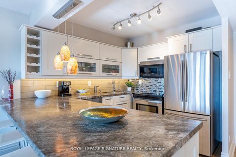 Photo 5 at 404 - 30 Fashion Roseway, Willowdale East, Toronto