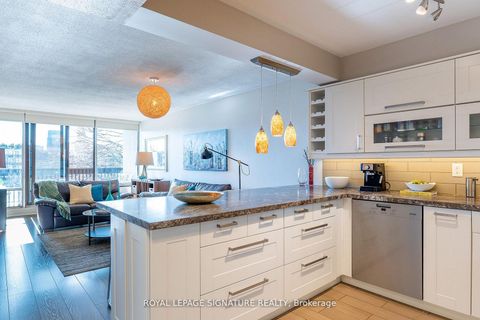 Photo 9 at 404 - 30 Fashion Roseway, Willowdale East, Toronto