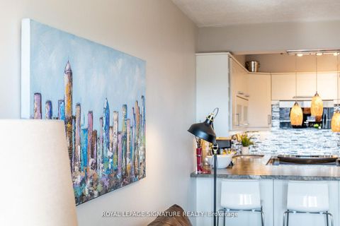 Photo 12 at 404 - 30 Fashion Roseway, Willowdale East, Toronto