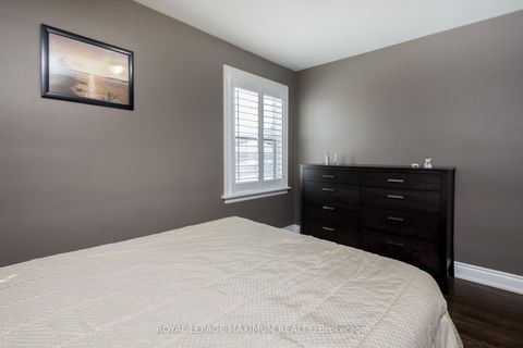 Photo 18 at 33 Alice Crescent, Maryvale, Toronto