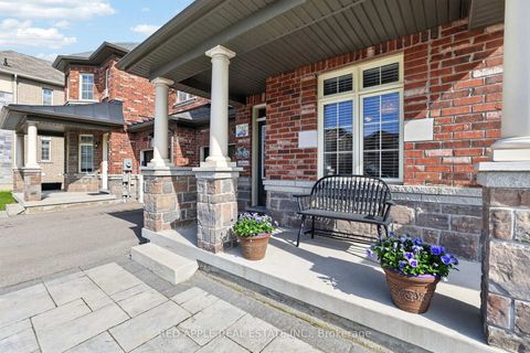 Photo 2 at 347 Luck Court, Woodland Hill, Newmarket